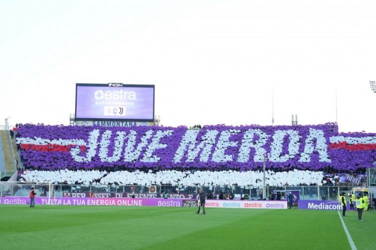 谈球吧紫百合球迷在审核时撒谎,到比赛时展示的TIFO才变成侮辱尤文