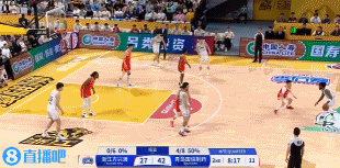 谈球吧体育app下载气势如虹！杨瀚森举火烧天单臂隔扣 青岛次节开场15-0广厦