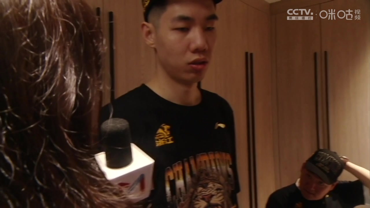 谈球吧体育官网入口一切都值得！朱俊龙：总冠军是每个人的梦想 享受这一刻