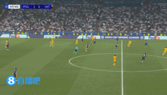 谈球吧体育app下载错失良机！K77禁区无人盯防打飞