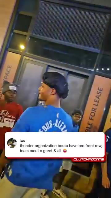 谈球吧体育app官网冷静！总决G4后一位雷霆球迷的亚历山大球衣被步行者球迷撕坏